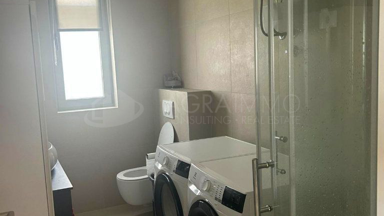 UMAG – ZAMBRATIJA – AMPIO E ATTRATTIVO APPARTAMENTO SU DUE PIANI IN OTTIMA POSIZIONE CON VISTA MARE
