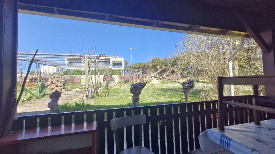 UMAG &ndash; ZAMBRATIJA &ndash; FREISTEHENDES HAUS AUF EINEM GRUNDST&Uuml;CK VON 707 m&sup2; &ndash; 800 M VOM MEER