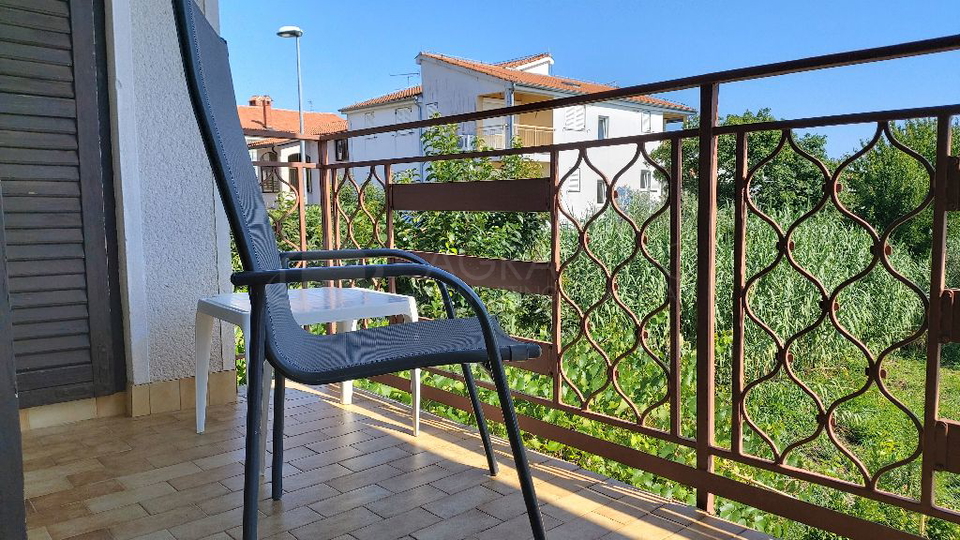 UMAG &ndash; ZAMBRATIJA &ndash; STANOVANJE Z ODPRTIM POGLEDOM NA MORJE LE 250 M OD PLA&Zcaron;E &ndash; PRILO&Zcaron;NOST&comma; KI JE NE SMETE ZAMUDITI