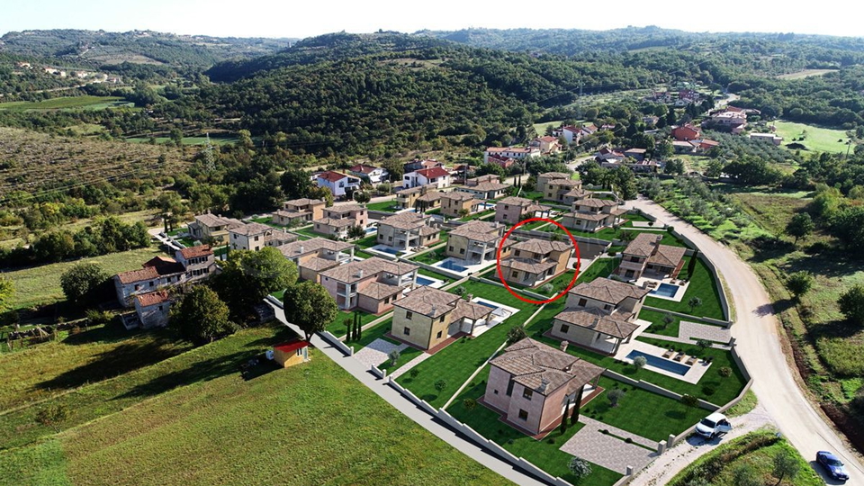 MOMJAN-KREMENJE-BUILDING LAND WITH PAID PROJECT FOR A HOUSE WITH A POOL