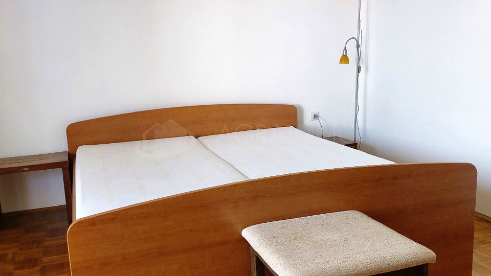 UMAG &ndash; ZAMBRATIJA &ndash; STANOVANJE Z ODPRTIM POGLEDOM NA MORJE LE 250 M OD PLA&Zcaron;E &ndash; PRILO&Zcaron;NOST&comma; KI JE NE SMETE ZAMUDITI