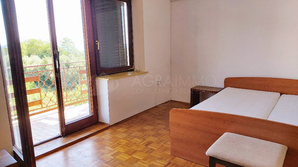 UMAG &ndash; ZAMBRATIJA &ndash; STANOVANJE Z ODPRTIM POGLEDOM NA MORJE LE 250 M OD PLA&Zcaron;E &ndash; PRILO&Zcaron;NOST&comma; KI JE NE SMETE ZAMUDITI