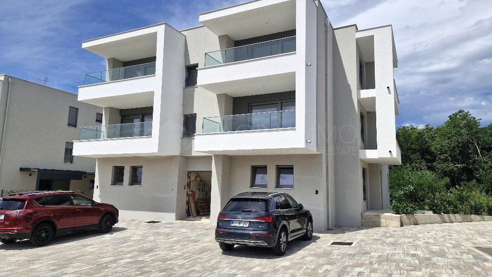 SAVUDRIJA – NOVOGRADNJA, STANOVANJE 72 m² – LE 250 M OD MORJA