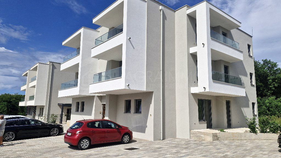 SAVUDRIJA – NOVOGRADNJA, STANOVANJE 72 m² – LE 250 M OD MORJA