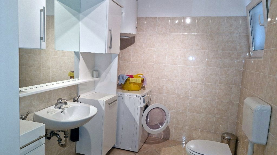 UMAG-ZAMBRATIJA - GERÄUMIGE UND ATTRAKTIVE WOHNUNG AN EINEM IDEALEN STANDORT MIT MEERBLICK