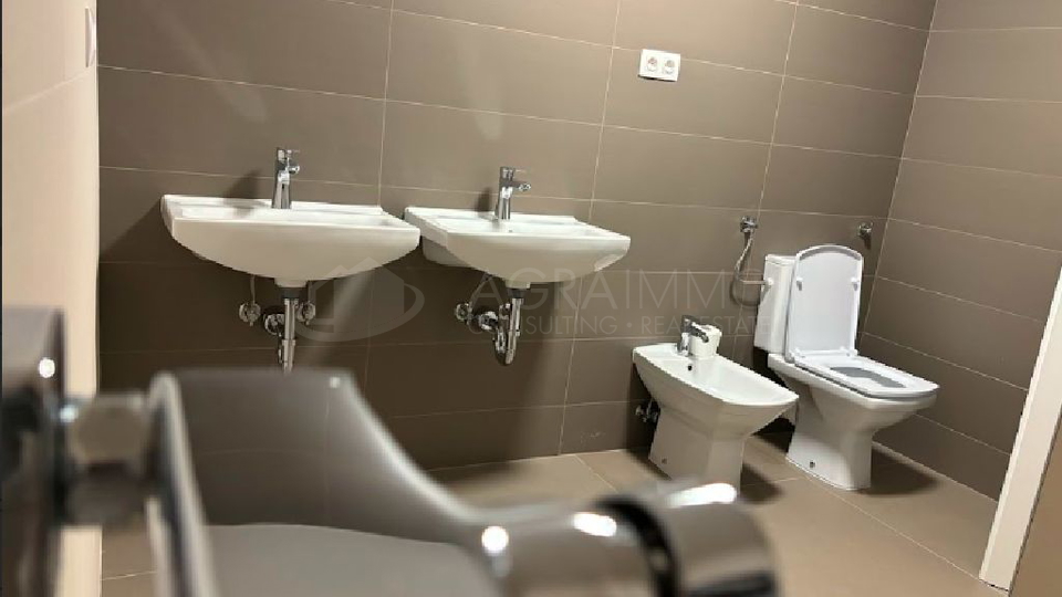 UMAG – ZAMBRATIJA – MEDITERRANE VILLA MIT POOL, RUHEOASE NUR 300 M VOM MEER