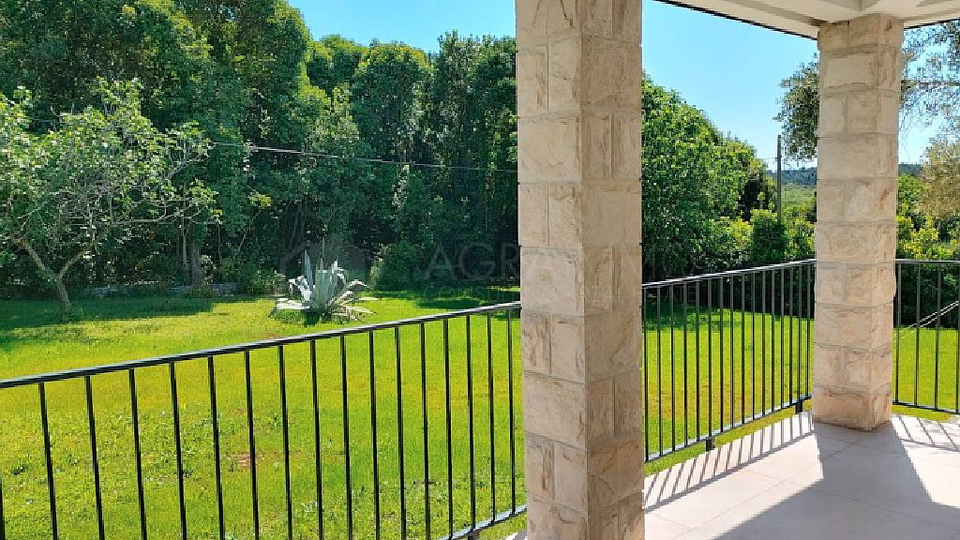 UMAG – ZAMBRATIJA – MEDITERRANE VILLA MIT POOL, RUHEOASE NUR 300 M VOM MEER