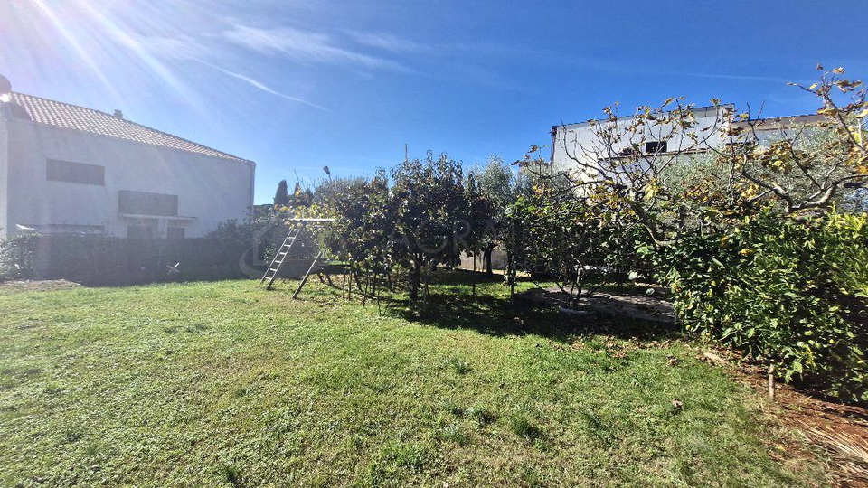 UMAG – LOVREČICA – KUĆA NA IZVRSNOJ LOKACIJI, ŠETNJOM DO MORA I PLAŽE