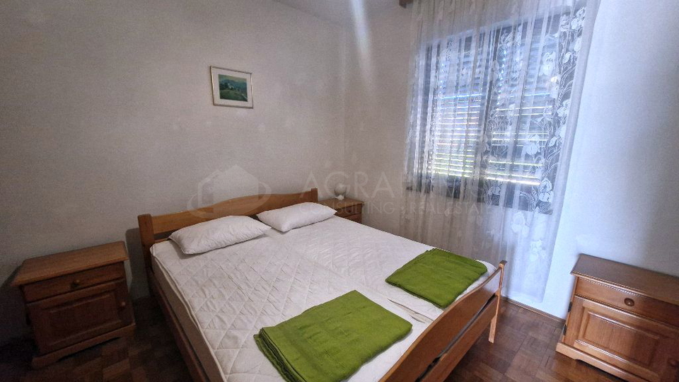 UMAG – LOVREČICA – KUĆA NA IZVRSNOJ LOKACIJI, ŠETNJOM DO MORA I PLAŽE