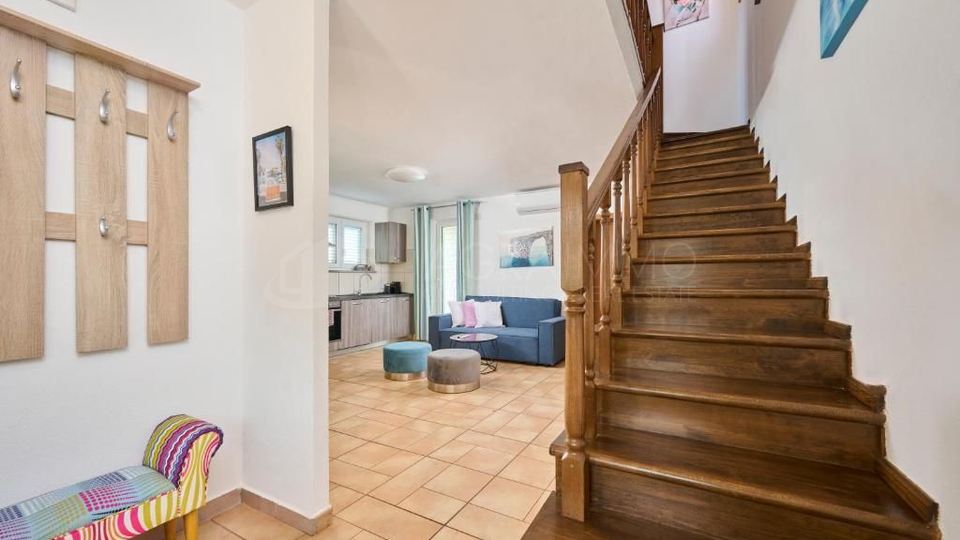 UMAG&ndash;RADINI &ndash; VILLA WITH POOL AND OLIVE GROVE &ndash; EXCELLENT INVESTMENT OR PERFECT FAMILY HOLIDAY HOME ON THE NORTHWEST COAST OF ISTRIA