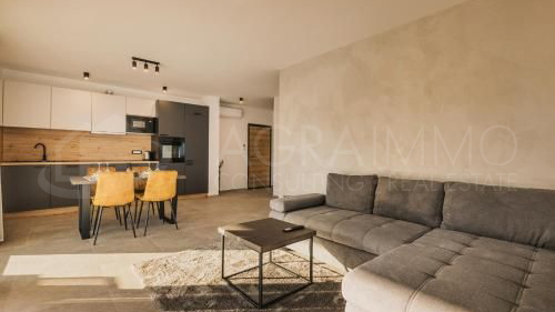 UMAG – ELEGANTE, MODERNE VILLA MIT PRIVATPOOL UND APARTMENTS