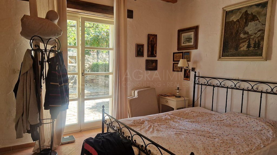 BUJE – UMGEBUNG: IDEALES HAUS FÜR RUHIGES LEBEN UND SICHERE INVESTITION