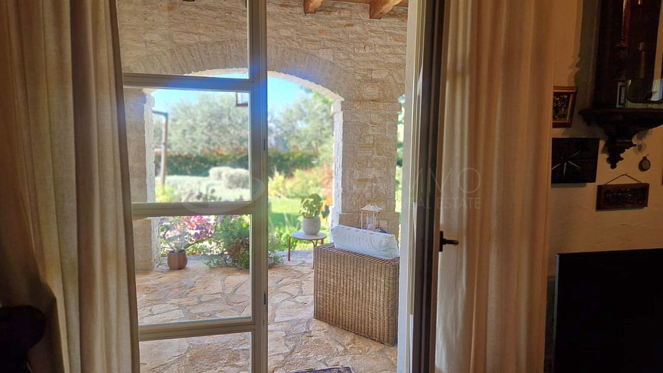 BUJE – UMGEBUNG: IDEALES HAUS FÜR RUHIGES LEBEN UND SICHERE INVESTITION