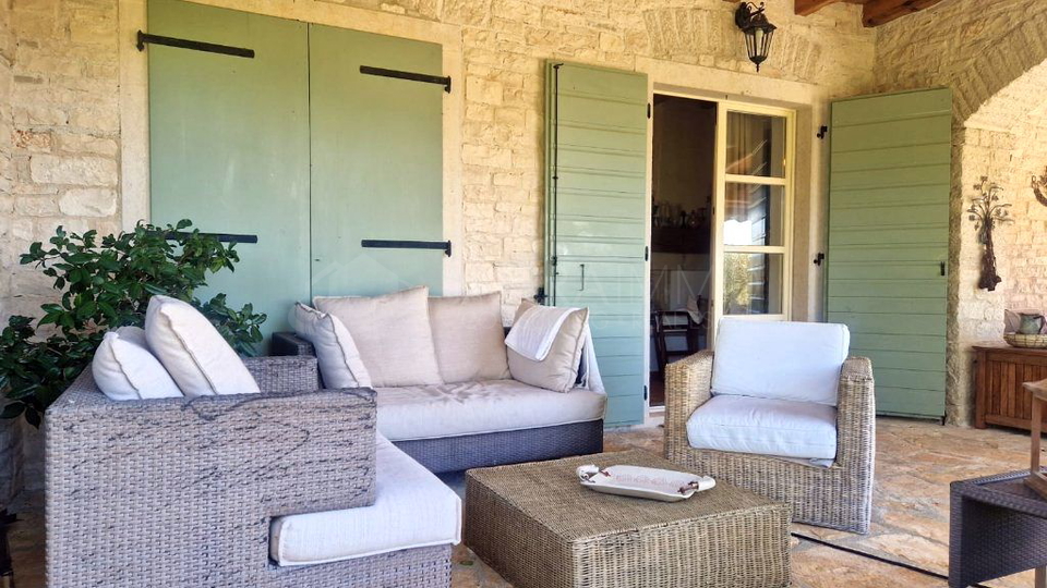 BUJE – UMGEBUNG: IDEALES HAUS FÜR RUHIGES LEBEN UND SICHERE INVESTITION