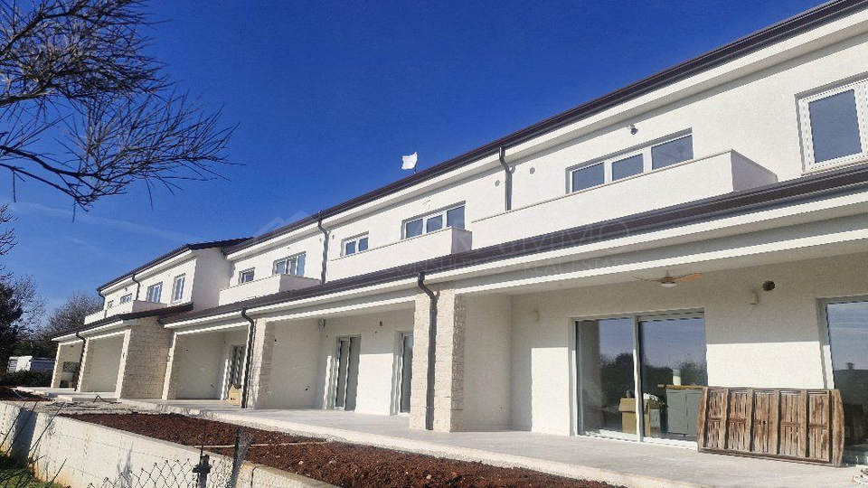 UMAG &ndash; MODERN HOUSE WITH TOP EQUIPMENT IN A PRIME LOCATION&comma; ONLY 600 METERS FROM THE SEA