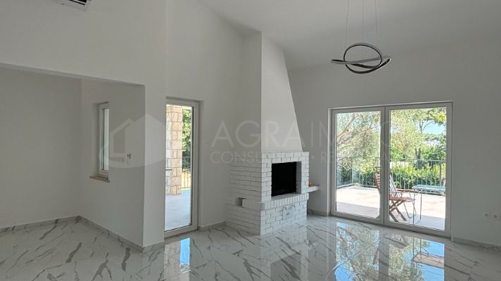 UMAG &ndash; ZAMBRATIJA &ndash; OAZA MIRA SAMO 300 M OD MORA