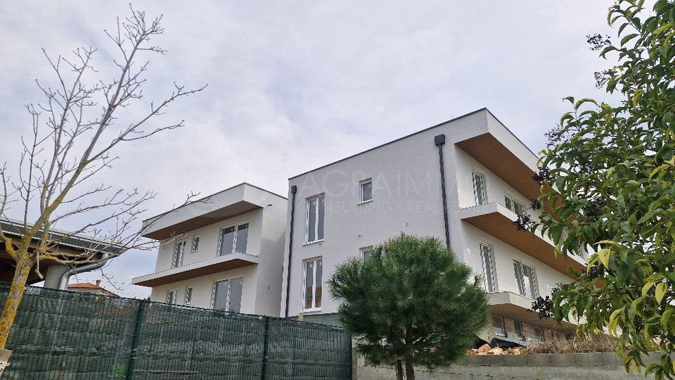 UMAG &ndash; MURINE - NOVI STAN S POGLEDOM NA MORE