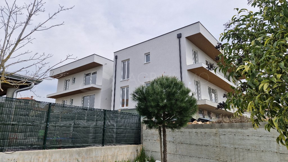 UMAG &ndash; MURINE - NOVI STAN S POGLEDOM NA MORE
