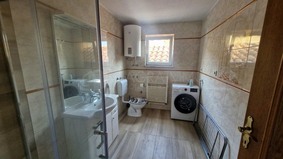 UMAG-SAMOSTOJE&Cacute;A OBITELJSKA KU&Cacute;A-IZVANREDNA PRILIKA ZA KUPNJU PO CIJENI OD SAMO 1600 &euro;&sol;M2