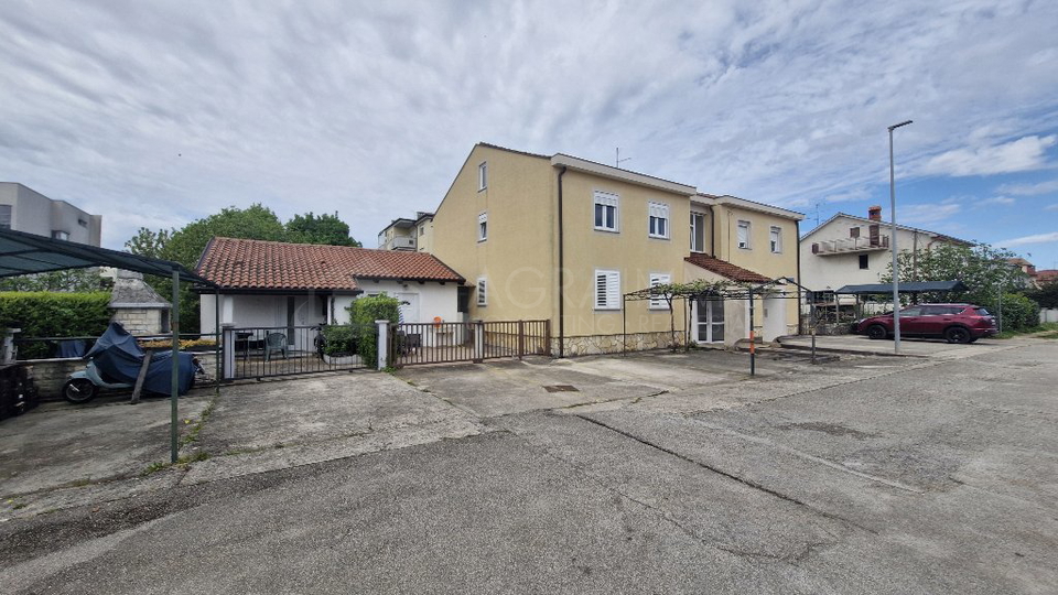 UMAG &ndash; MESTNO &Zcaron;IVLJENJE BLIZU MORJA -&nbsp;POPOLNO RAVNOVESJE NA ODLI&Ccaron;NI LOKACIJI