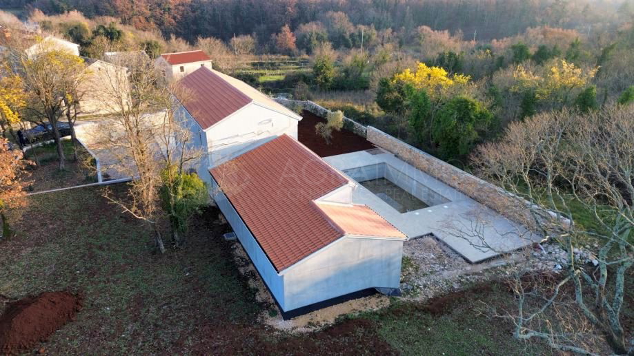 GRO&Zcaron;NJAN - LUKSUZNA VILA-VA&Scaron; PRIVATNI RAJ U ZAPADNOJ ISTRI