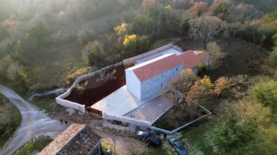 GRO&Zcaron;NJAN - LUKSUZNA VILA-VA&Scaron; PRIVATNI RAJ U ZAPADNOJ ISTRI