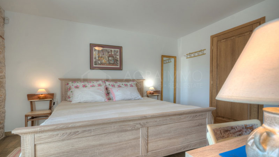 House, 300 m2, For Sale, Umag