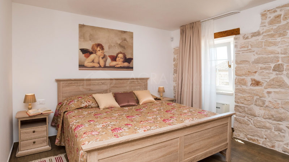House, 300 m2, For Sale, Umag