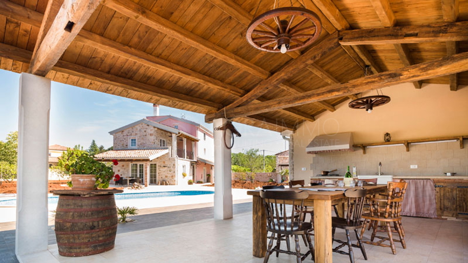 House, 300 m2, For Sale, Umag