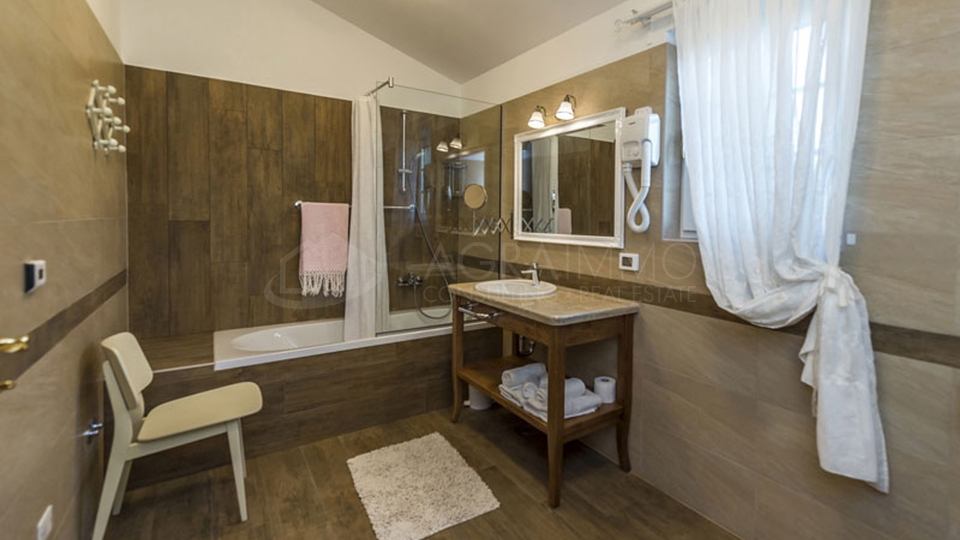 House, 300 m2, For Sale, Umag