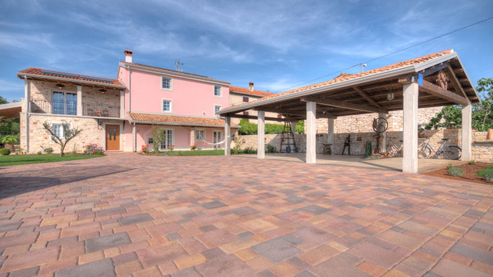 House, 300 m2, For Sale, Umag