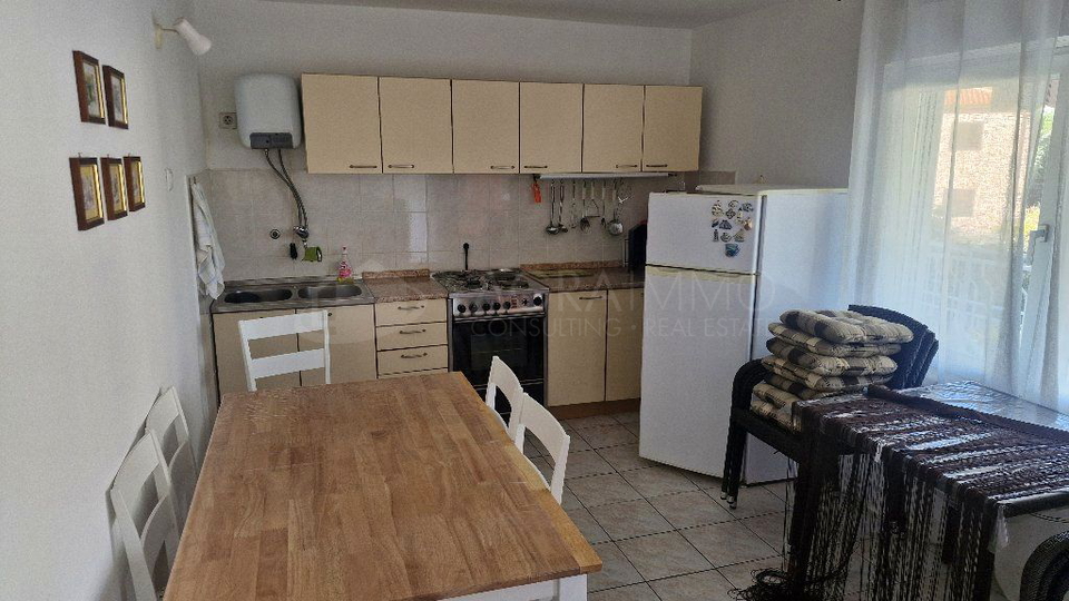 UMAG &ndash; IDEALNO STANOVANJE V MIRNI ULICI&comma; BLIZU MORA IN CENTRA