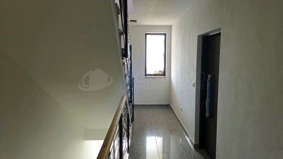 Appartamento, 106 m2, Vendita, Umag