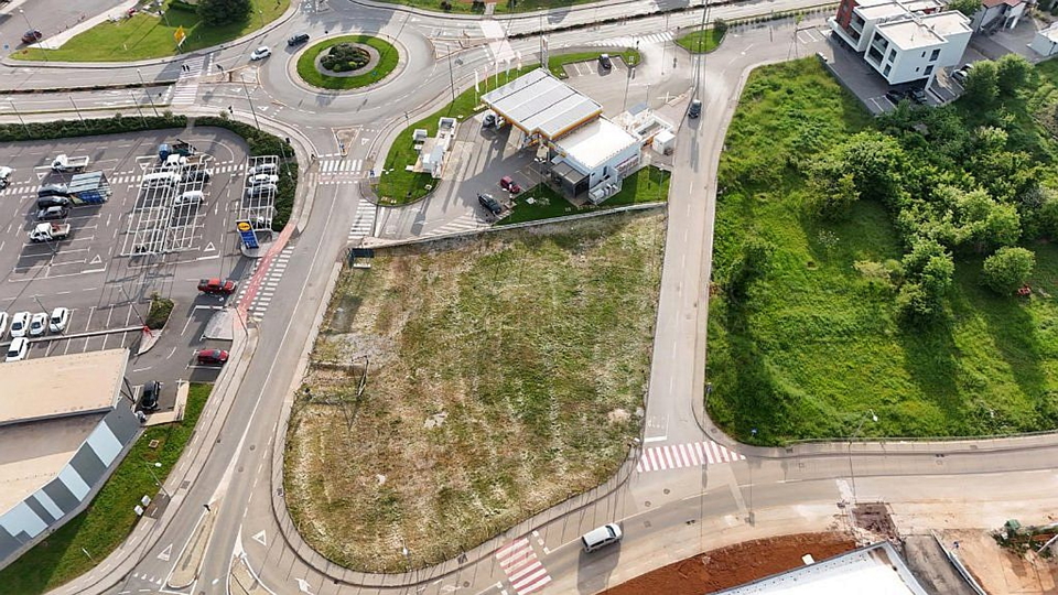 Terreno, 2442 m2, Vendita, Umag
