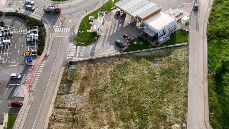 Terreno, 2442 m2, Vendita, Umag