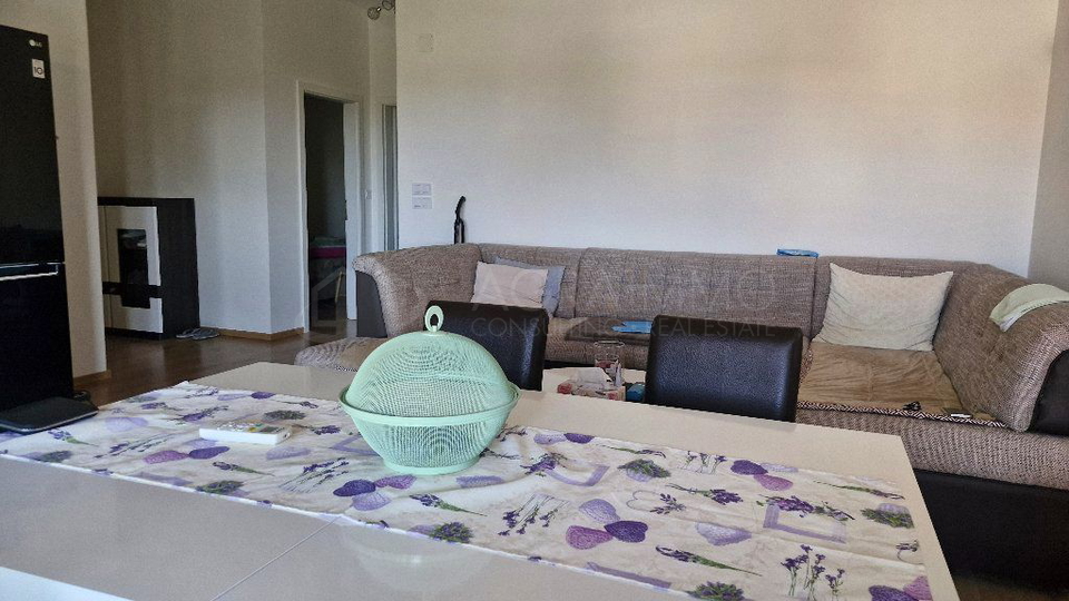 BRTONIGLA &ndash; GER&Auml;UMIGE UND ATTRAKTIVE WOHNUNG MIT MEERBLICK