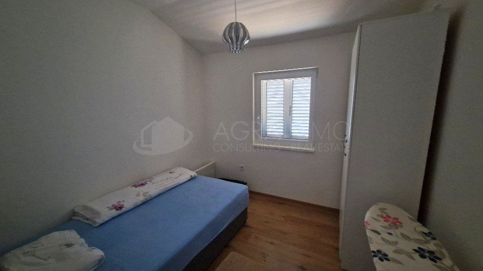 BRTONIGLA &ndash; GER&Auml;UMIGE UND ATTRAKTIVE WOHNUNG MIT MEERBLICK