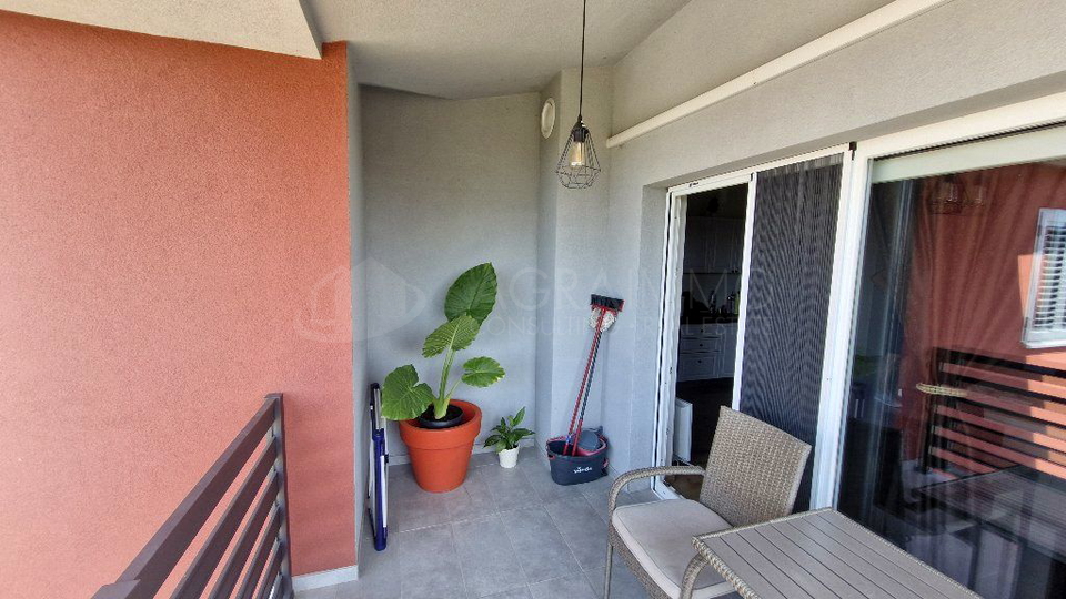 BRTONIGLA &ndash; GER&Auml;UMIGE UND ATTRAKTIVE WOHNUNG MIT MEERBLICK
