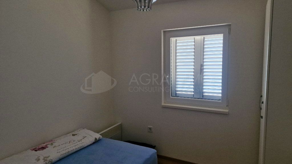 BRTONIGLA &ndash; GER&Auml;UMIGE UND ATTRAKTIVE WOHNUNG MIT MEERBLICK