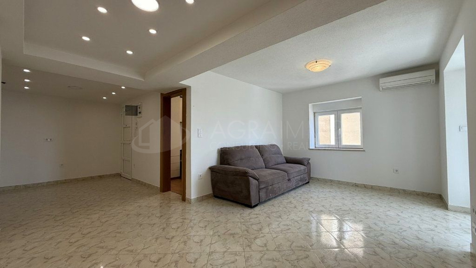 Appartamento, 42 m2, Vendita, Umag