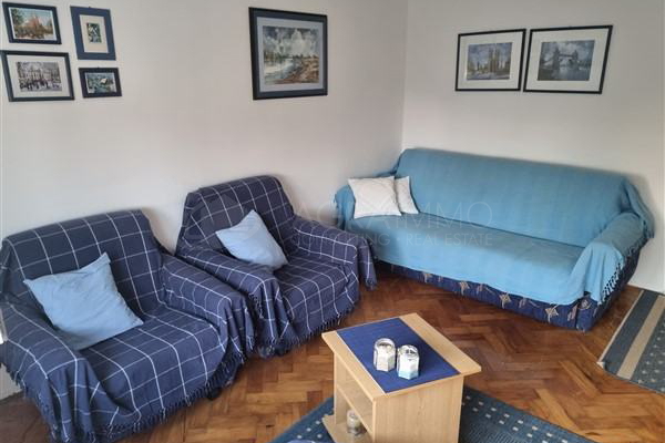 UMAG – IDEALNO STANOVANJE V MIRNI ULICI, BLIZU MORA IN CENTRA