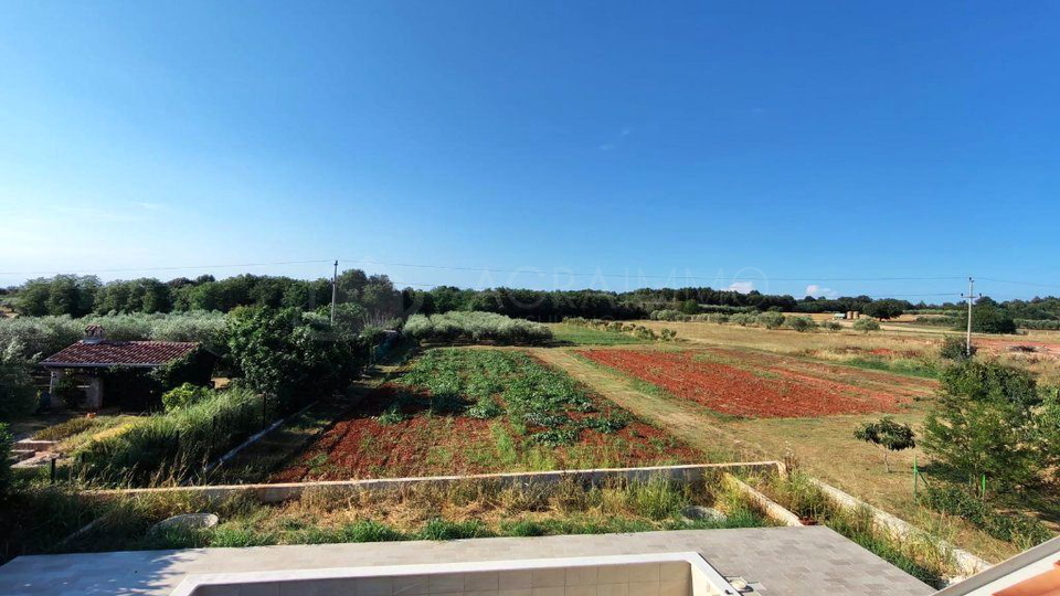 UMAG &ndash; CONTEMPORARY VILLA WITH SWIMMING POOL &ndash; PEACEFUL LOCATION &ndash; EXCELLENT INVESTMENT OPPORTUNITY