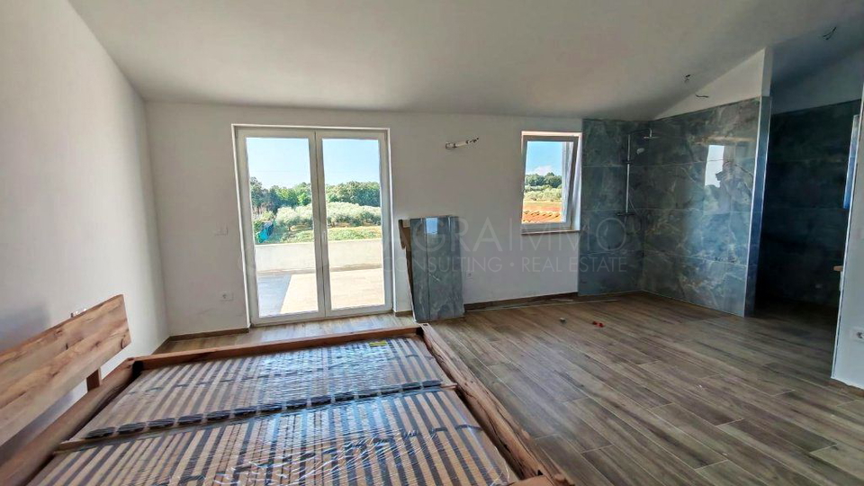 UMAG &ndash; CONTEMPORARY VILLA WITH SWIMMING POOL &ndash; PEACEFUL LOCATION &ndash; EXCELLENT INVESTMENT OPPORTUNITY
