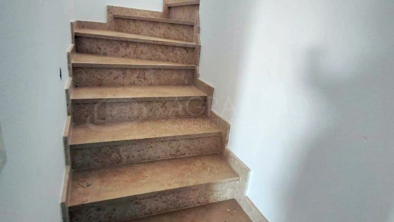 UMAG &ndash; CONTEMPORARY VILLA WITH SWIMMING POOL &ndash; PEACEFUL LOCATION &ndash; EXCELLENT INVESTMENT OPPORTUNITY