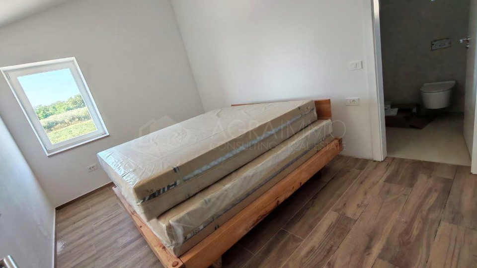 UMAG &ndash; CONTEMPORARY VILLA WITH SWIMMING POOL &ndash; PEACEFUL LOCATION &ndash; EXCELLENT INVESTMENT OPPORTUNITY
