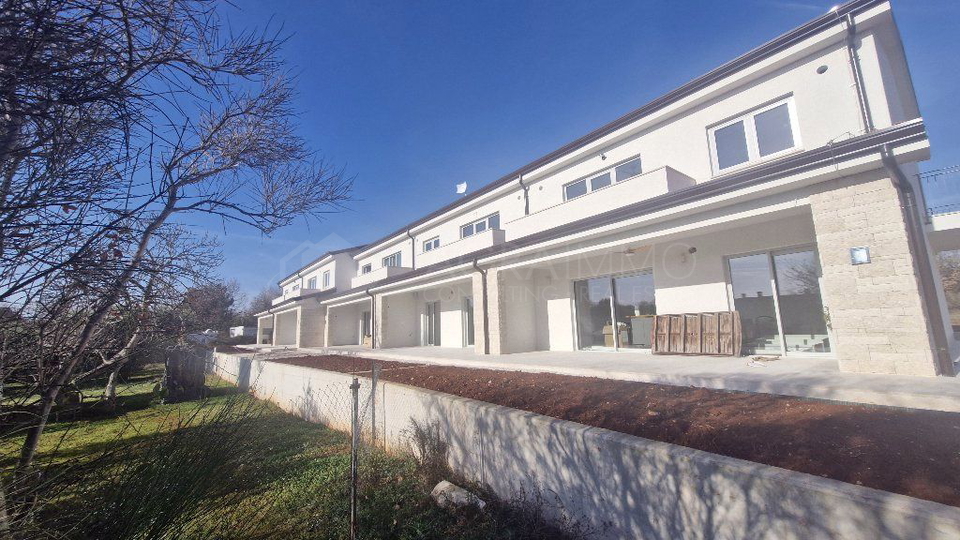 UMAG &ndash; MODERN HOUSE WITH TOP EQUIPMENT IN A PRIME LOCATION&comma; ONLY 600 METERS FROM THE SEA