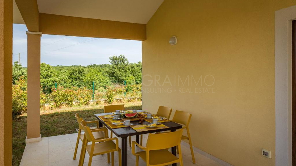 KA&Scaron;TEL &ndash; MODERNA SAMOSTOJNA HI&Scaron;A ZA BIVANJE IN ODDIH