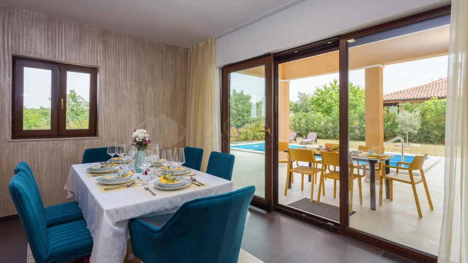 KA&Scaron;TEL &ndash; MODERNA SAMOSTOJNA HI&Scaron;A ZA BIVANJE IN ODDIH