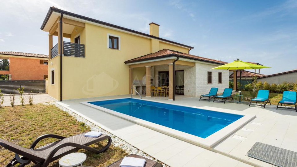 KA&Scaron;TEL &ndash; MODERNA SAMOSTOJNA HI&Scaron;A ZA BIVANJE IN ODDIH