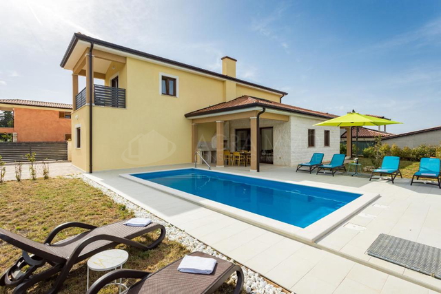 KAŠTEL – MODERNA SAMOSTOJNA HIŠA ZA BIVANJE IN ODDIH